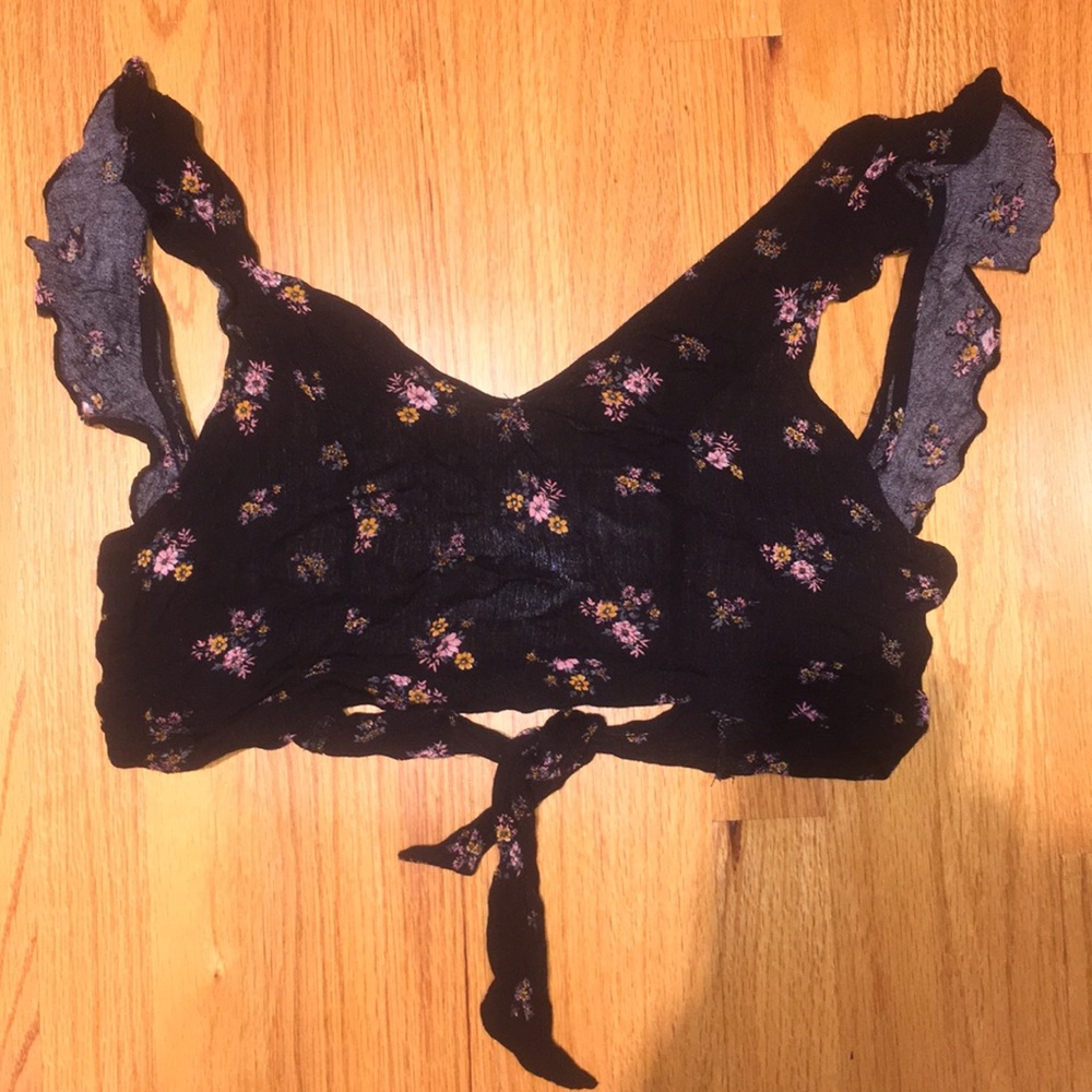 Kendall and Kylie Pacsun Floral Crop Top